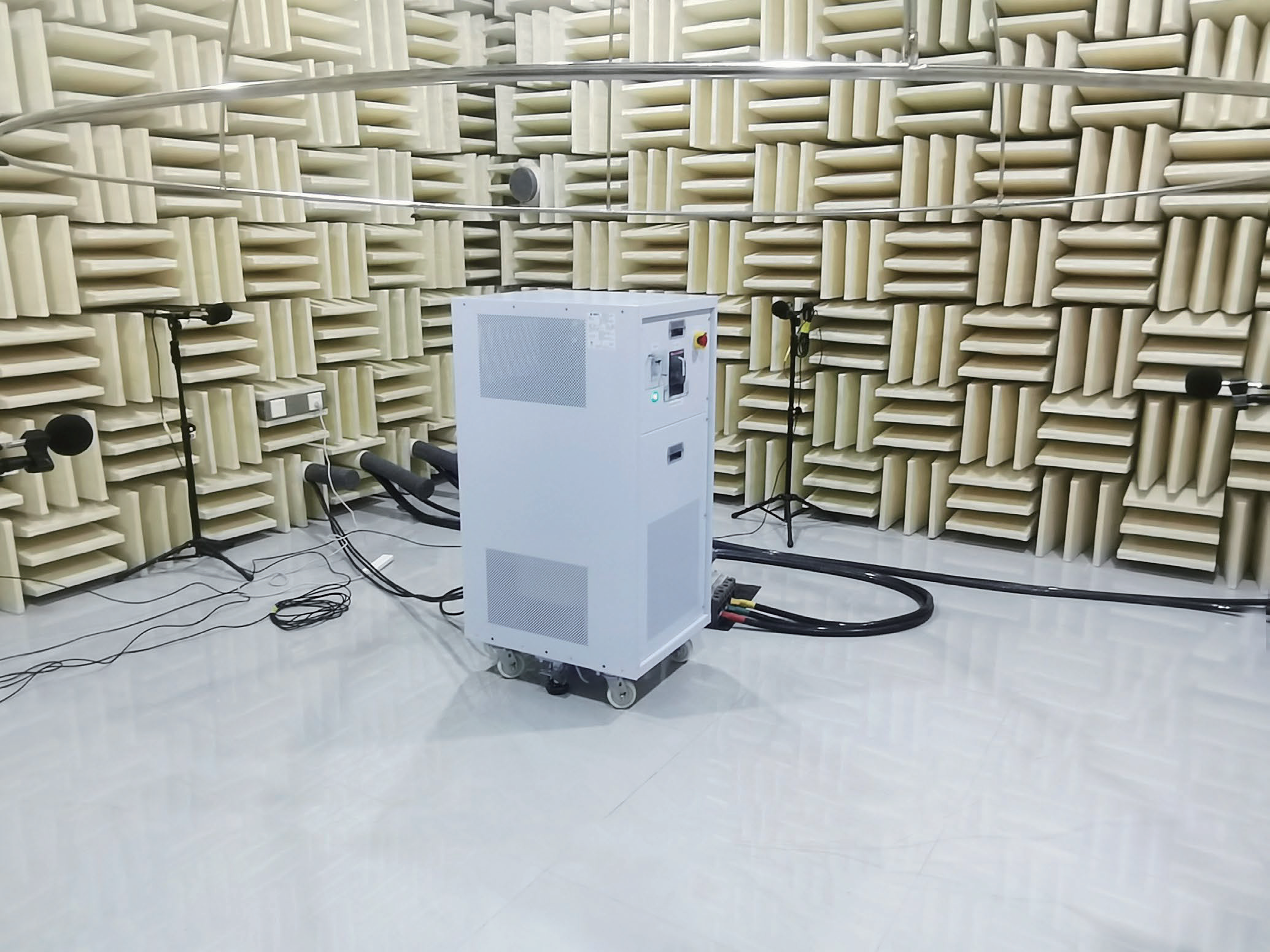 半消声声室